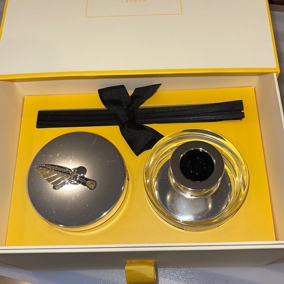 Jo Malone English Pear & Freesia home collection set. - Picture 3 of 7